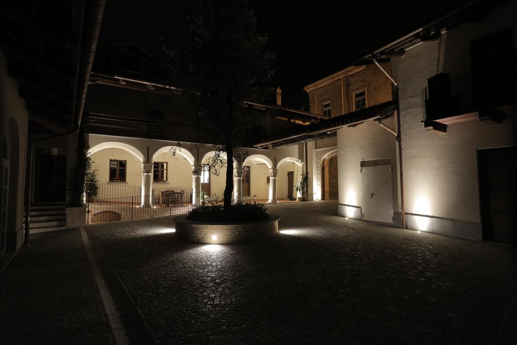 Bed and Breakfast Il Giardino Di Ghilot Cherasco Exterior foto